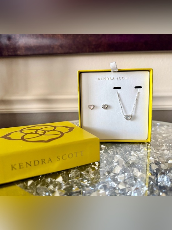 Kendra Scott Jewelry - Kendra Scott Anna Heart Necklace and Stud Earring Set
